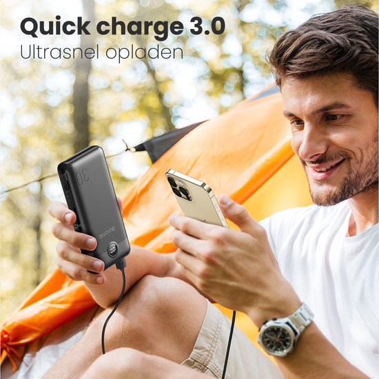 Auronic Powerbank - Geschikt voor iPhone 12/13/14/15 en Samsung S21/S22/S23 - 30.000 mAh - 22.5W - 4 Oplaadpoorten - Snelladen via USB-A en USB-C - Zwart