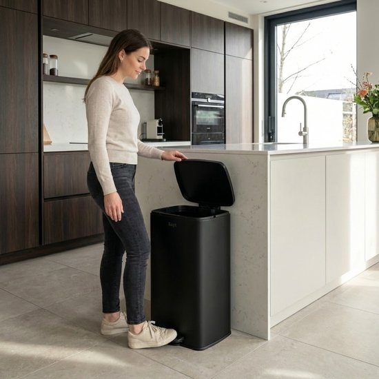 Bayt Prullenbak - Prullenbak 60 Liter - Pedaalemmer 60 Liter - Vuilnisbak 60 Liter - Afvalbak - RVS - Zwart
