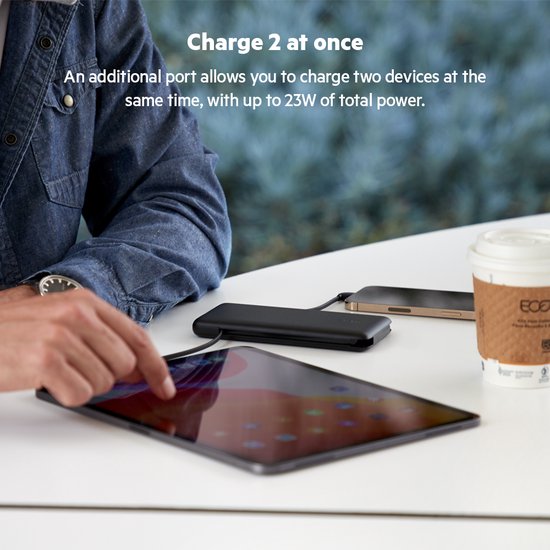 Belkin 10K PD - Powerbank - Met Geïntegreerde Kabels (USB-C & Lightning) - Blauw