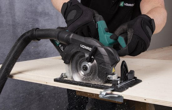 VONROC Accu Cirkelzaag – VPower 20V – Incl. 1x 2.0Ah accu, lader, parallelgeleider & Ø150MM zaagblad