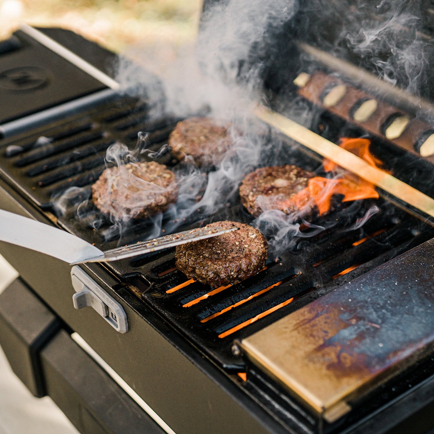 Masterbuilt Draagbare Digitale Houtskool Smoker & Grill met Onderstel – Zwart – 60 x 43 x 45 cm