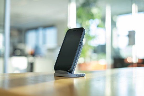 Xtorm 15W iPhone Lader met Oplaadstandaard / Draadloze Oplader iPhone / Wireless Charger - Draadloze Oplader - Geschikt voor iPhone 15 / Apple Lader / iPhone Lader Draadloos - Grijs