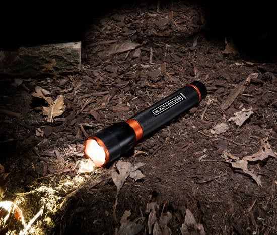 BLACK+DECKER LED Zaklamp – 1200 Lumen – 12W – 200m Bereik – 3 Lichtstanden – Aluminium Behuizing – Ø48 x 233 mm – 360g