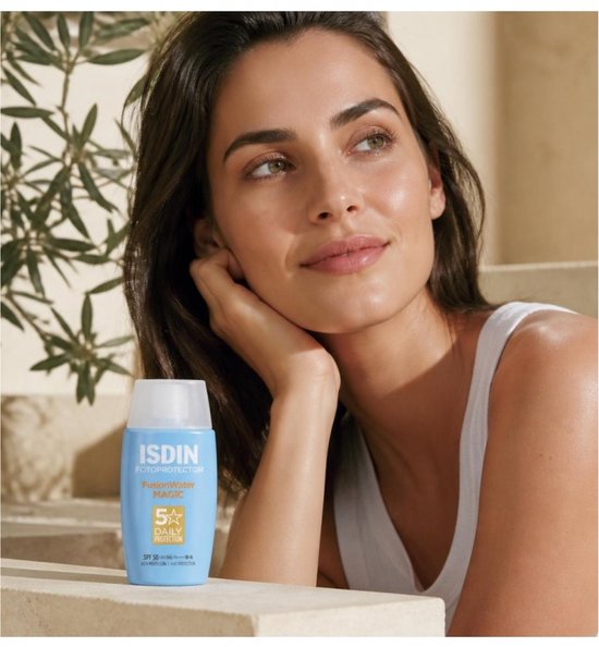 ISDIN - Fotoprotector Fusion Water Magic SPF50+ - 50ml - Zonnebrand voor het gezicht
