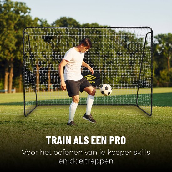 Umbro Voetbaldoel - Voetbal Goal 300 x 120 x 205 cm - Voetbalgoal Groot - Buitenspeelgoed voor Kinderen en Volwassenen - Snelle Montage - Voetbal Training Doel - Metaal - Zwart/ Geel