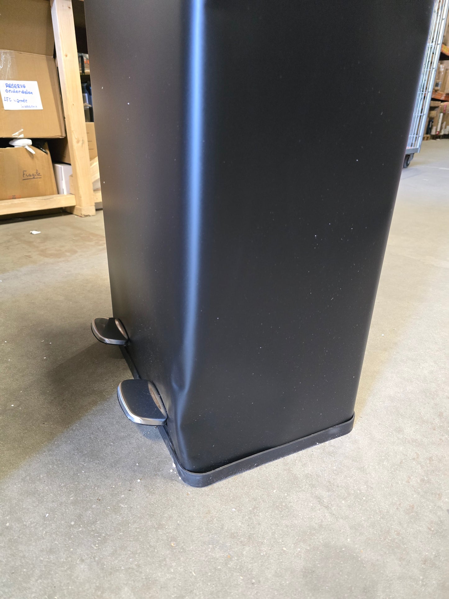 Avalo Prullenbak Afvalscheiding 60 Liter - RVS Zwart - 2 Vakken - Milieubewust, Hygienisch & Vingerafdrukvrij - Pedaalemmer / Vuilnisbak