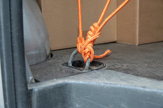 BLACK+DECKER Spanband met Oproller 20 Meter - Incl. Spanband Oproller - Sjorband - Transport Touw - Elastisch Koord - met Reflecterende Delen - Transportbeheer - Nylon/ Kunststof - Oranje/Zwart
