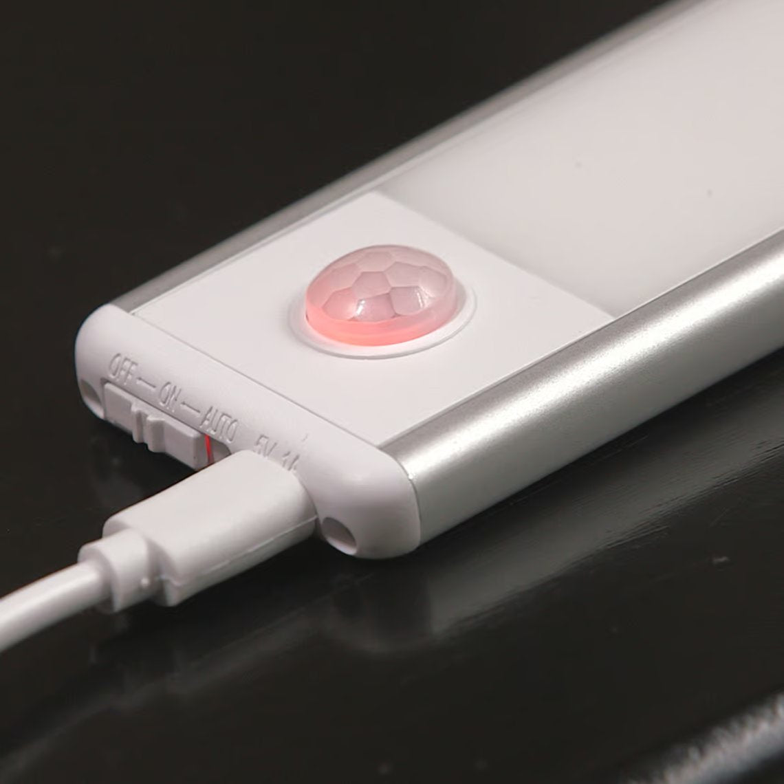 HandyLUX Slim Bright LED Lichtstrip - Magnetisch Bevestigbaar - Met Bewegingssensor - Draadloos Gebruik