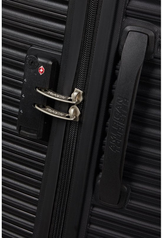 American Tourister Reiskoffer - Liftoff Spinner M 67/24 (4wiel) - Zwart - 2,9 kg