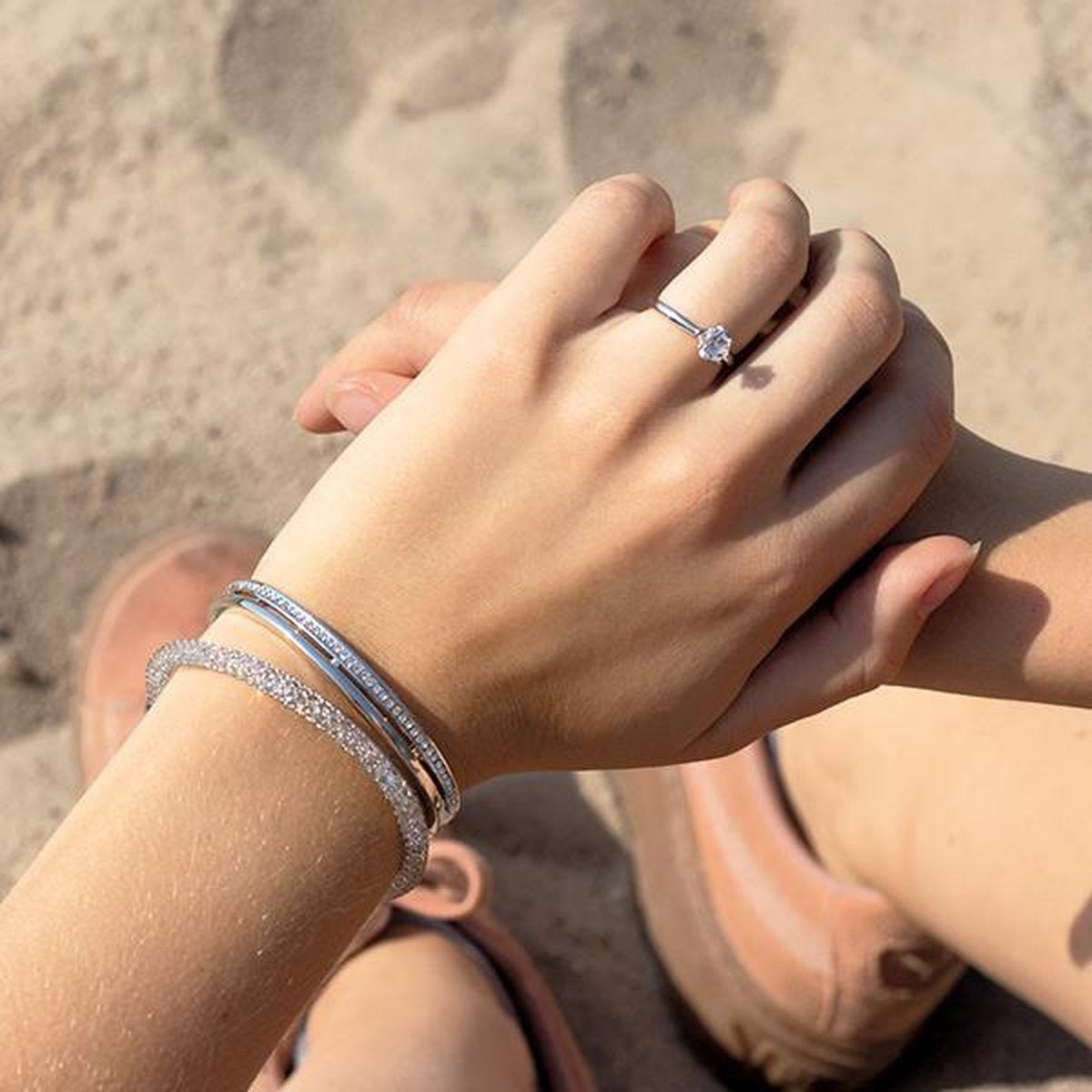 Yolora Dames Mesh Armband - Kalpa Camaka Kristallen - Zilverkleurig - Vrouwen Armband Zilver - Sieraden - Luxe Giftbox - Geschenkdoos - Cadeau doos - Exclusieve Geschenkverpakking - Mooie Cadeauverpakking