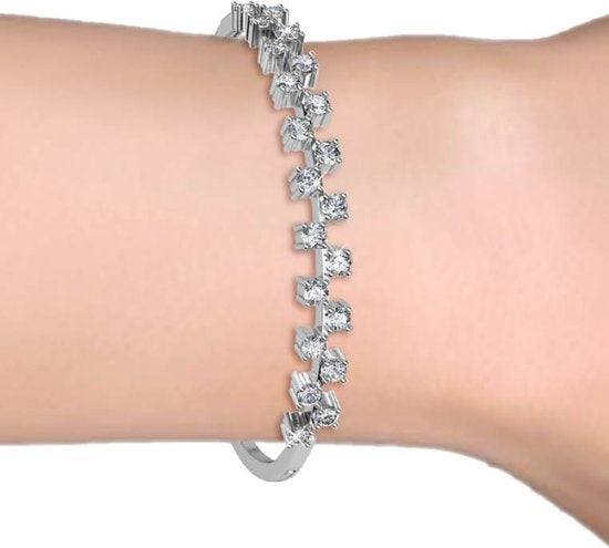 Yolora – Dames Armband Bangle – Lengte 22 cm & Kalpa Camaka Kristallen – Voorzien Van 18k Witgoud Plating En Luxe Geschenkverpakking – Voor Cadeau En Bijzondere Gelegenheden – Zilver 18k Witgoud Verguld