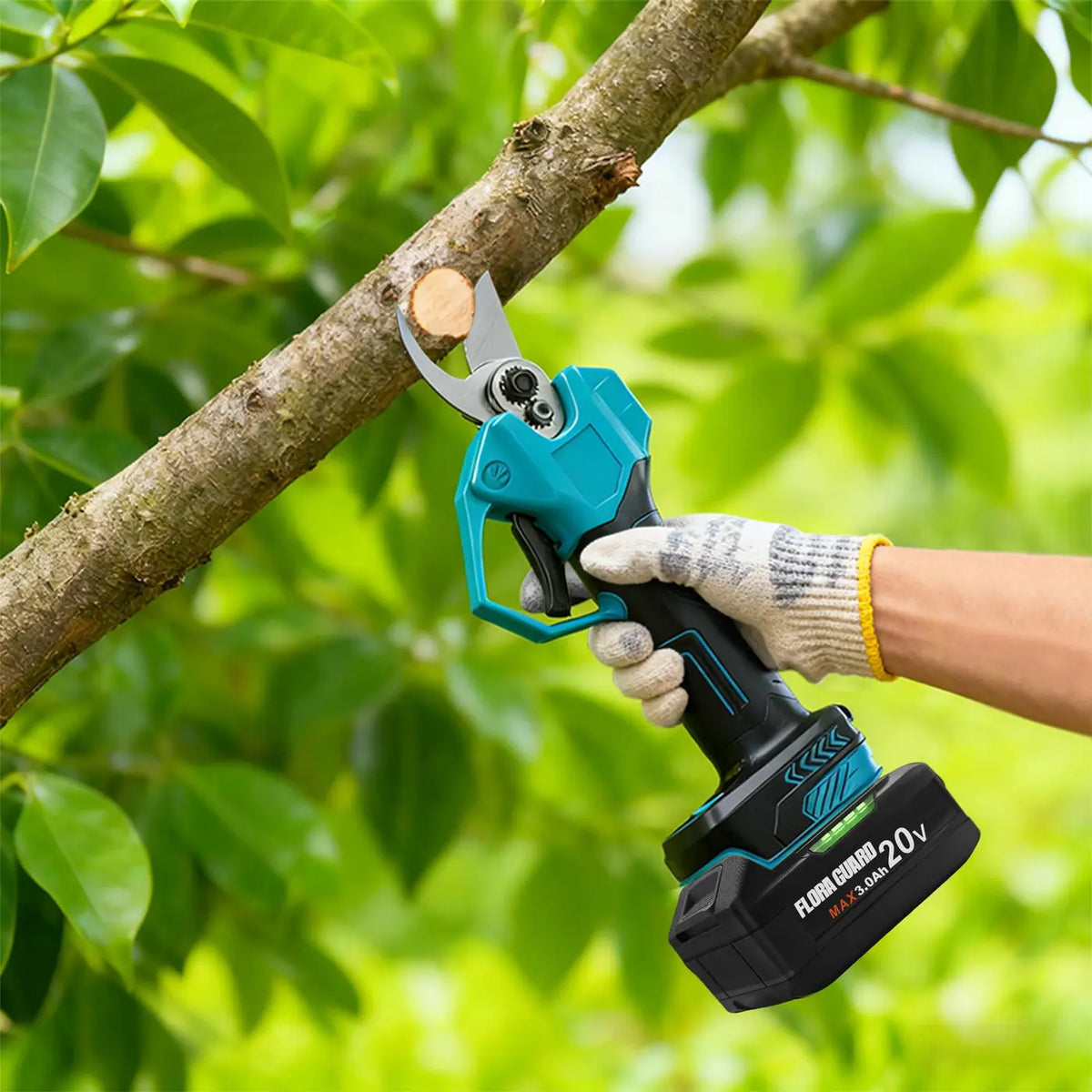 Flora Guard Snoerloze Elektrische Snoeischaar 35 mm - 2x 3000 mAh Batterijen - Krachtige Tuinschaar voor Dikke Takken en Bomen