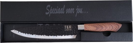 T&M Knives Japans Keukenmes Woods 32cm - Lichtgewicht Japans Koksmes Gehamerd Staal - Inclusief Cadeaubox