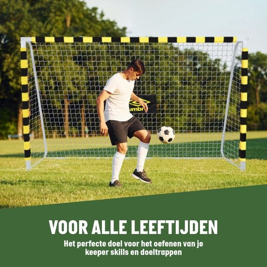 Umbro Voetbaldoel - Voetbal Goal 300 x 200 x 90 cm - Voetbalgoal Groot - Buitenspeelgoed voor Kinderen en Volwassenen - Snelle Montage - Voetbal Training Doel - Metaal - Zwart/ Geel