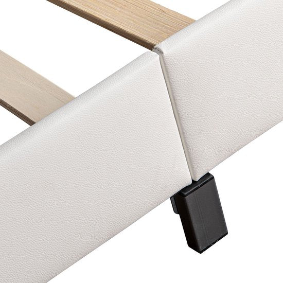 Gestoffeerd Bed Paris - 180 x 200 cm - Wit - LED Verlichting