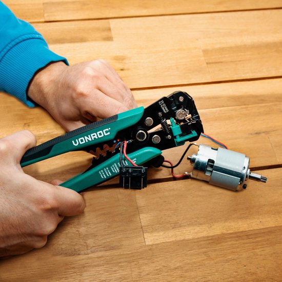 VONROC Professionele automatische striptang - krimp- en isoleertang - Met 270-delig accessoireset