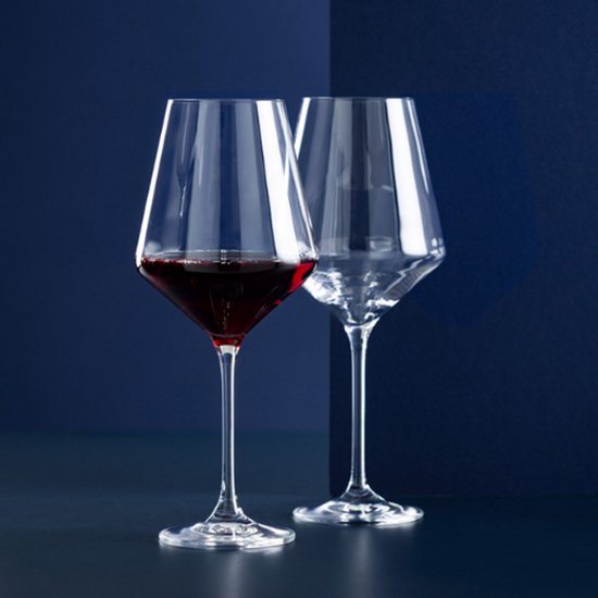Rode Wijnglazen Set van 2 – 550 ml – Elegant Design met Getrokken Steel – Luxe Glazen voor Rode Wijn