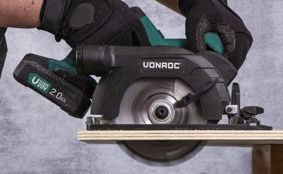 VONROC Accu Cirkelzaag – VPower 20V – Incl. 1x 2.0Ah accu, lader, parallelgeleider & Ø150MM zaagblad
