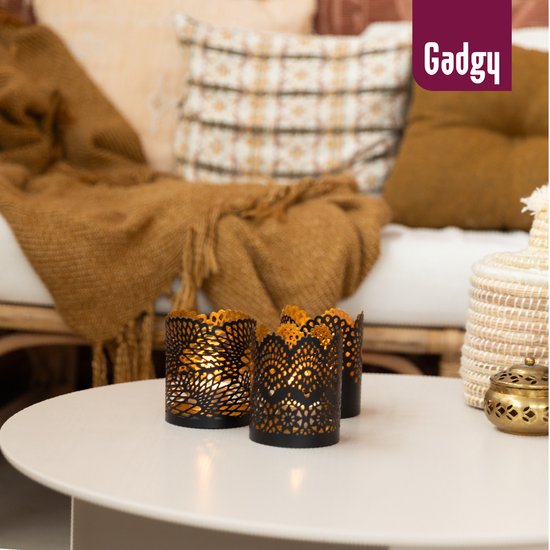 Gadgy Waxinelichthouder Rond - Theelichthouders Set van 3- Decoratie Woonkamer - Sfeerverlichting Binnen - Kaarsenhouders voor Waxinelichten 8.5x10.5 cm - Windlicht Metaal - Zwart/Goud - Cadeau voor Vrouw - Kantpatroon