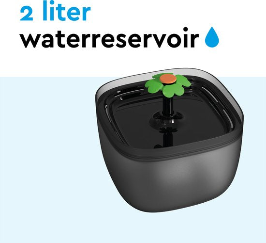 BRASQ Drinkfontein kat en hond 2 Liter - Waterfontein - Kattenfontein - Waterdispenser - Dieren drinkbak - Zwart - BPA vrij - geruisloos - Inclusief 4 reservefilters + accessoires