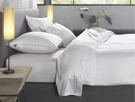 ZoHome Satinado Dekbedovertrek - Tweepersoons - 200x200/220 cm - Wit