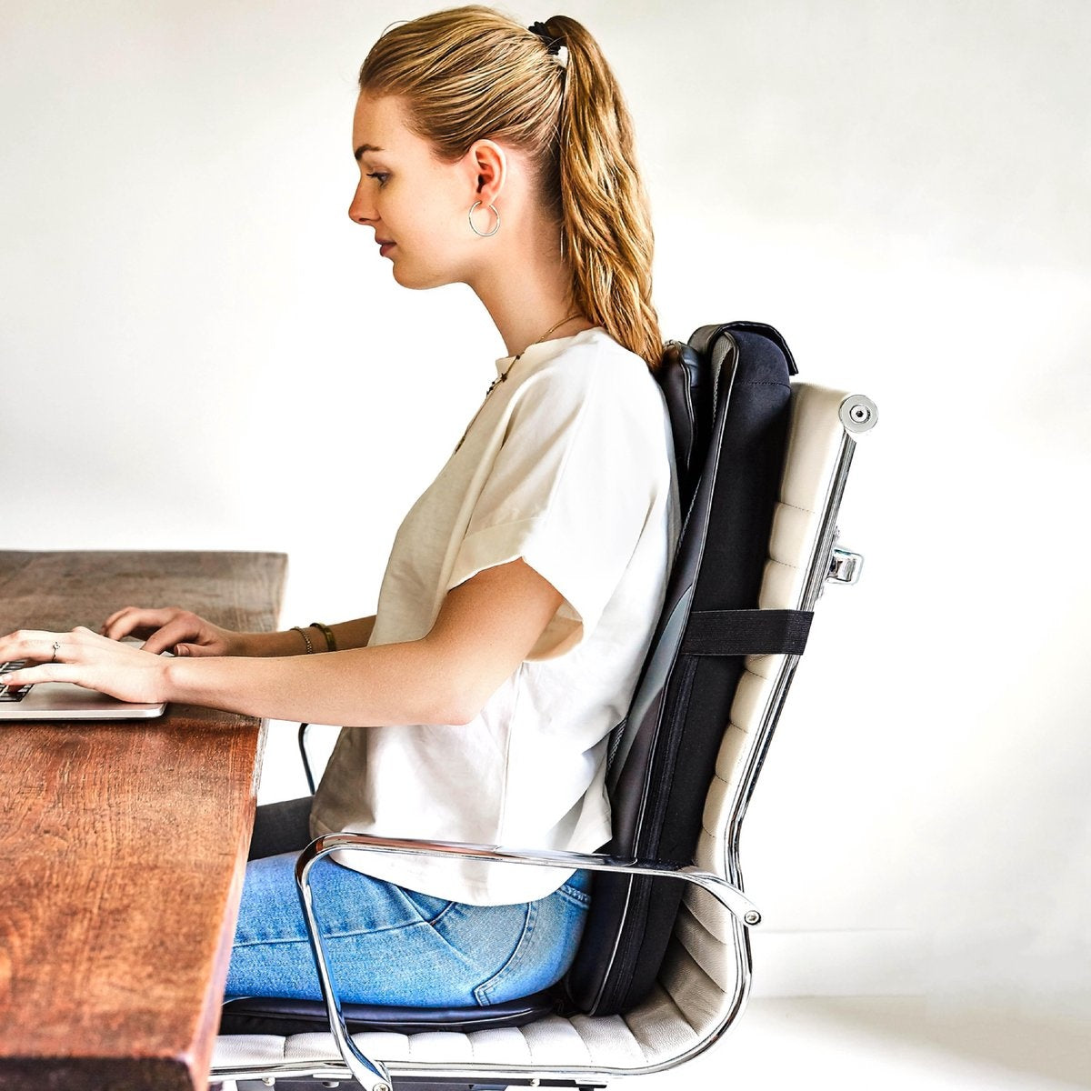 Auronic Shiatsu Massagekussen – 4 Massagekoppen – Warmte- en Vibratiefunctie – 3 Massagezones – Voor Rug, Nek, Heupen & Benen – Zwart