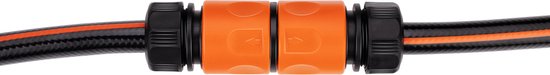 BLACK+DECKER Tussenstuk Tuinslang - ⌀ 3.2 x 5.2 CM - Verbind 2 Slangen - Zwart