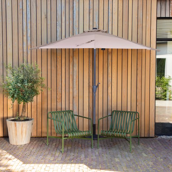 VONROC Premium Parasol Magione – Duurzame balkon parasol - Halfrond 270x135cm – UV werend doek - Beige – Incl. beschermhoes