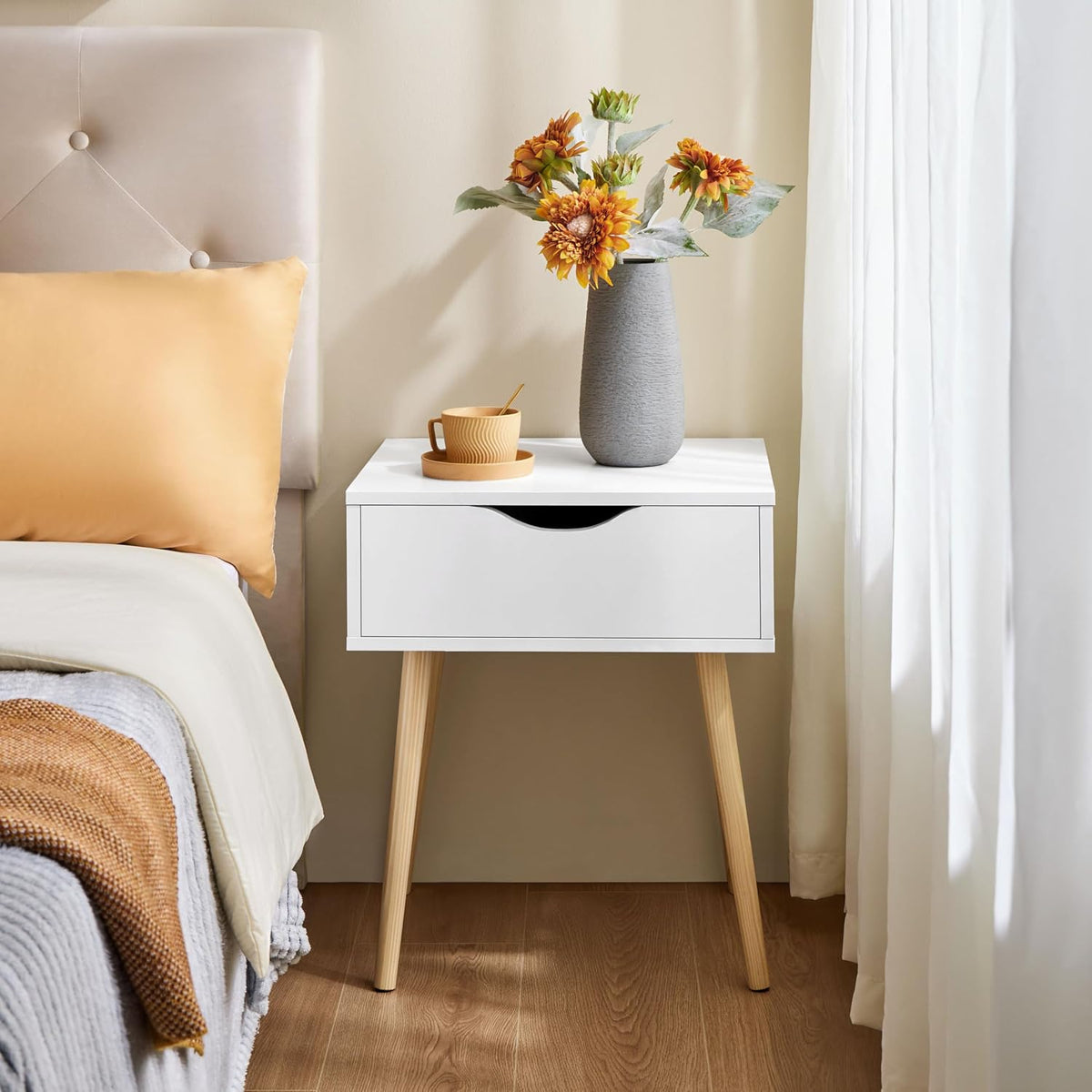 Yaheetech Nachtkastje Bijzettafel Scandinavisch Massief Grenenhout met Lade - 48,5 x 41 x 57,5 cm - Wit