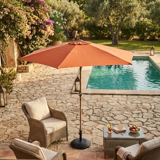 AXI Noor Stokparasol Ø 300cm Eikenlook/terracotta – Gepoedercoat frame - Kantelbaar