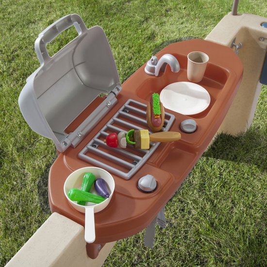 Step2 All Around Playtime Patio with Canopy Speelhuis - Patio van kunststof - Geschikt voor kinderen in Rolstoel en Mindervaliden - Met Speelkeuken & accessoires - Zand en water speelgoed