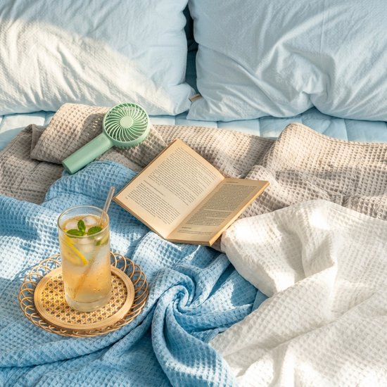EL-Life Koeldeken 200x200 cm - 100% Bio-Tencel - Zelfkoelende deken - Cooling blanket - Zomerdekbed - Zomerdeken - Licht grijs