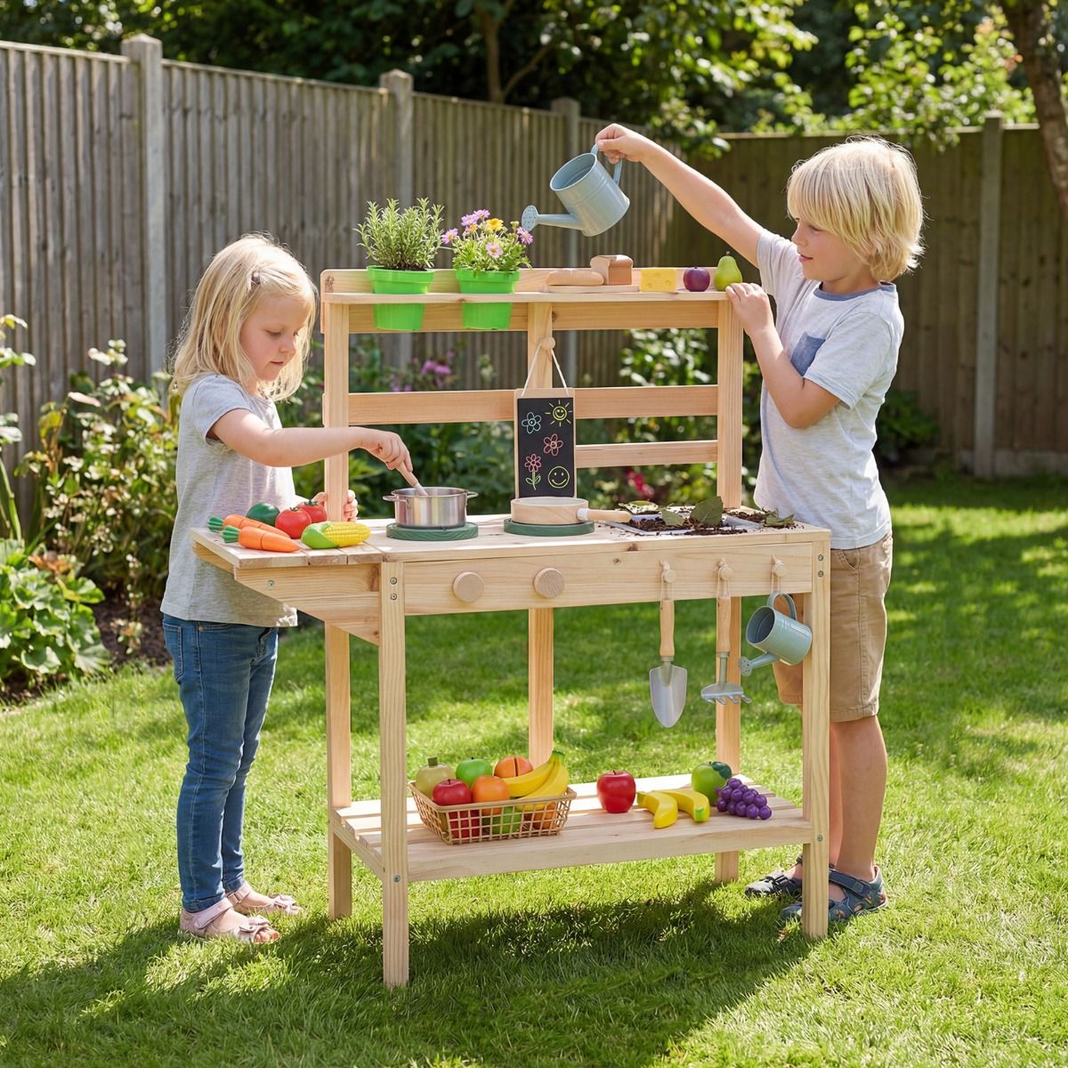 Coast Houten Speelkeuken voor Kinderen - met fornuis en gootsteen - krijtbord en bloempotten - naturel