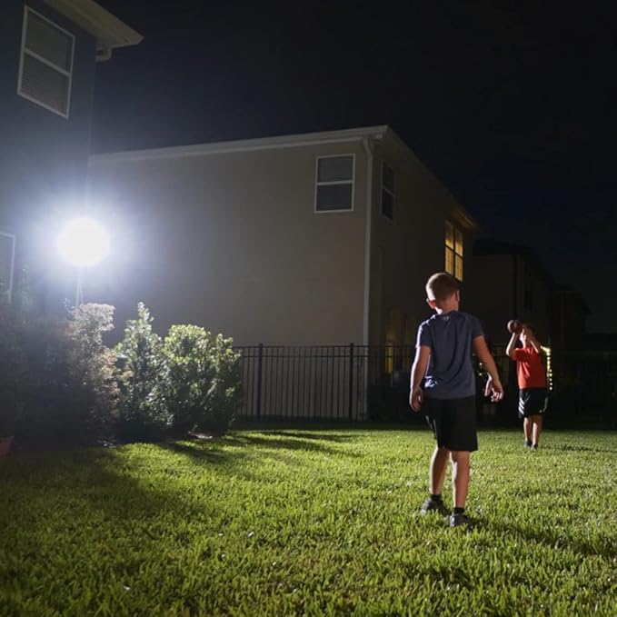 Panta Safe Light Solar LED - 8 high-power LEDs - up to 7.5 m range - weatherproof & robust - switch-off function - daylight sensor