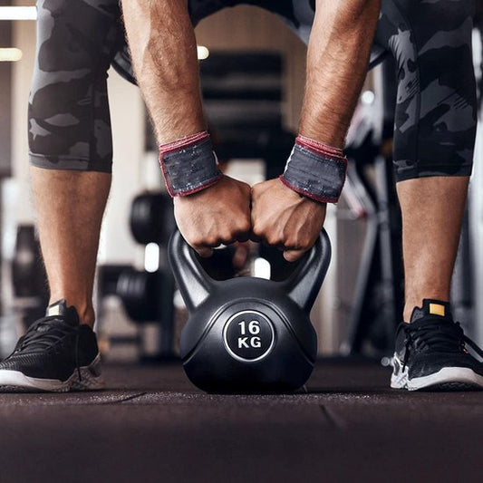 Yaheetech Kettlebell 16 kg – Kunststof met Cementvulling – Brede Handgreep – Zwart