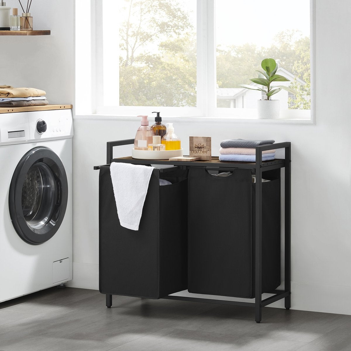 O'DADDY® Wasmand 2 vakken – uitschuifbare wassorteerder met plank - 73 x 33 x 72 cm – metaal - zwart met bruin