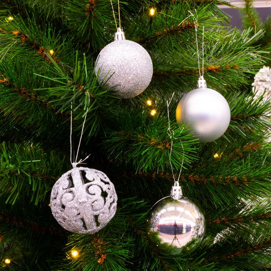 Giftsome Zilveren Kerstballen Set - 101 Kunststof Kerstballen - Incl. Zilveren Piek - Kerst Decoratie - 3/4/6 cm