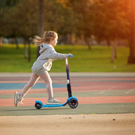 LifeGoods MultiRider Kinderstep - Step 3-8 Jaar - Verstelbaar Zitje - Lichtgevende Wielen - Jongens/Meisjes - Blauw