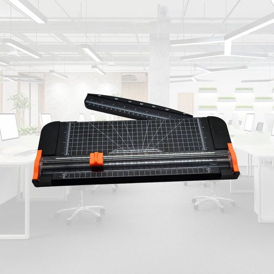BRASQ Rolsnijmachine A4 Zwart/ Oranje- Papiersnijder met anti slip bodem - Snijmachine- Snijdt tot 8 vel