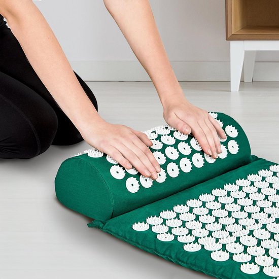 LifeGoods Acupressuurmat – Incl. Kussen & 2 Triggerballen – 66 x 40 x 2 cm – Groen/Wit