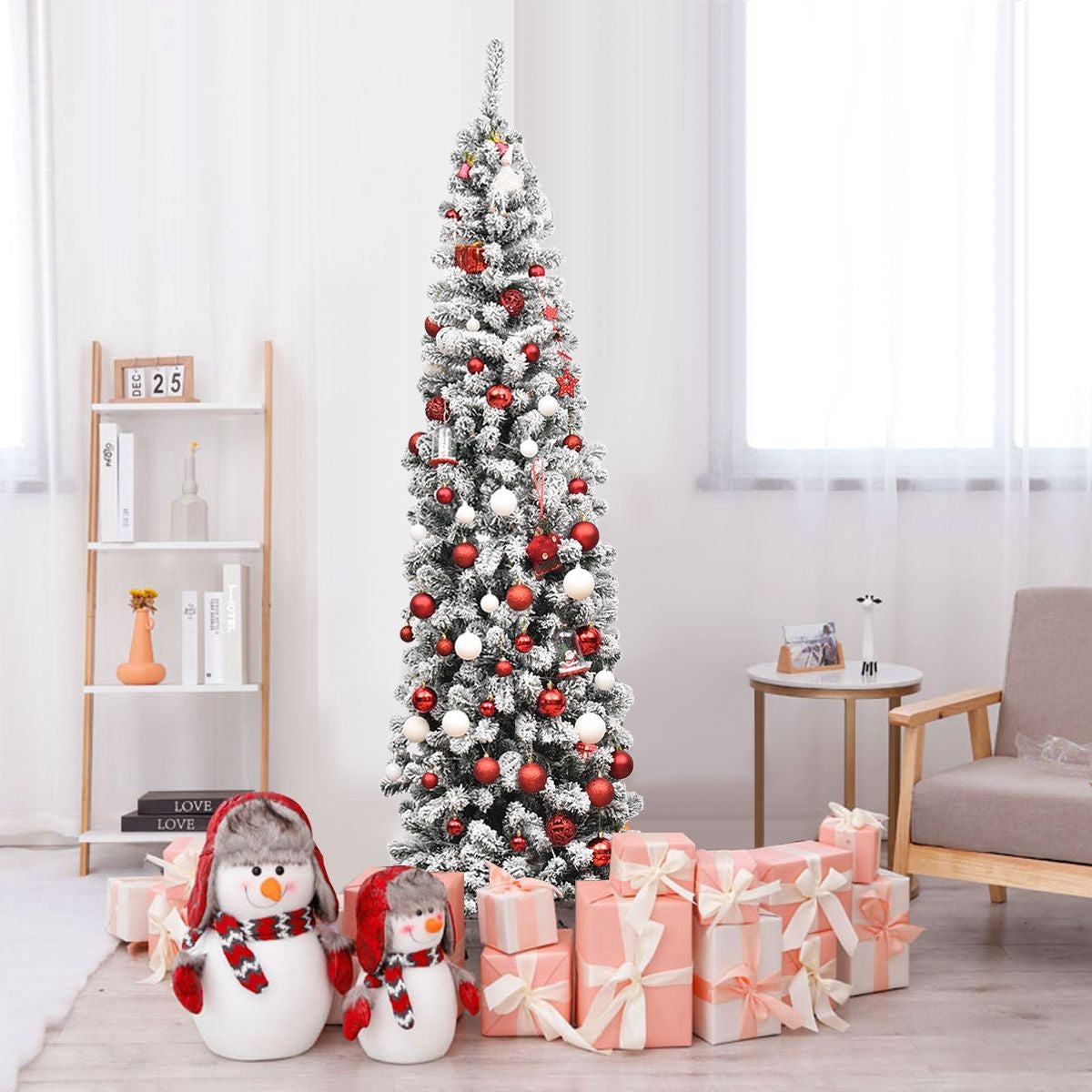 Coast Besneeuwde Slim Kunstkerstboom met LED Wit/Groen – 67 x 225 cm – 641 Takpunten en 350 Warmwitte Lampjes