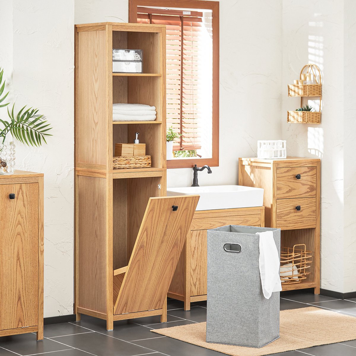 SoBuy BZR95-N Badkamerkast - Wood Composite Hoge Kast met Planken & Wasmand - 172 x 40 x 35 cm -Houtkleur