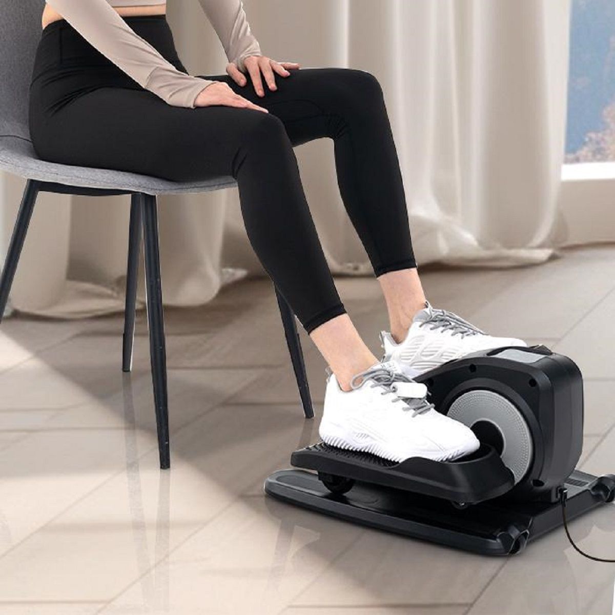 Coast Elliptische Beentrainer voor onder het bureau - elektrisch - met scherm en afstandsbediening - zwart