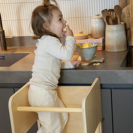 Sunny Mae Leertoren 2-in-1 – Houten Kinder Leertoren en Speelmeubel – Omkeerbaar tot Tafeltje met Stoel – Met Krijtboard – Montessori-geïnspireerd Keukenhulpje – Veilig en Educatief Speelgoed