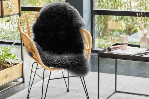 Lifa Living - XL Schapenvacht - Zwart - 100% Natuurlijke Schapenwol - ca. 100 x 70 cm