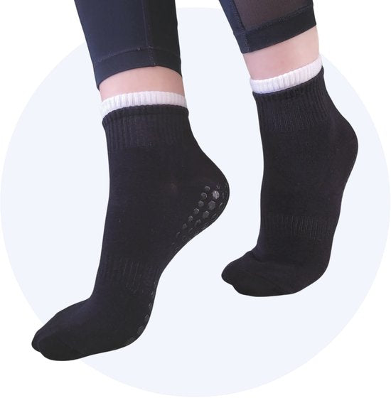 Hilvard Pilates sokken - Yoga sokken - Enkelsokken - 3 Paar - Zwart en Wit - Anti-slip sokken - One size fits all