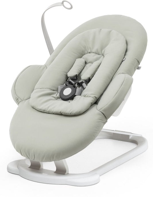 Stokke® Steps™ Wipstoel - Soft Sage/Wit Chassis