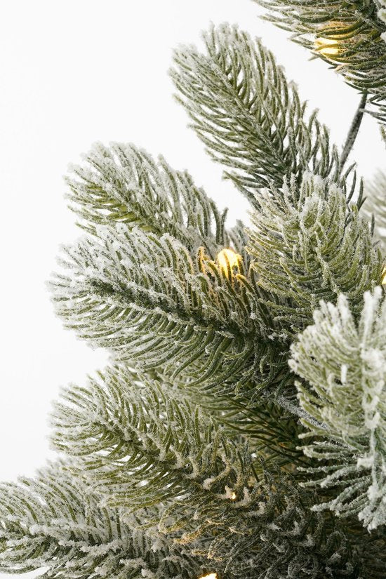 Black Box Trees Nagoya Kunstkerstboom met Verlichting - Kunstboom H90 x D42 cm - Kunst Kerstboom Besneeuwde Takken - in Kunststof Pot - Kerstdecoratie voor Binnen - met Batterij en Timer - 175 Tips