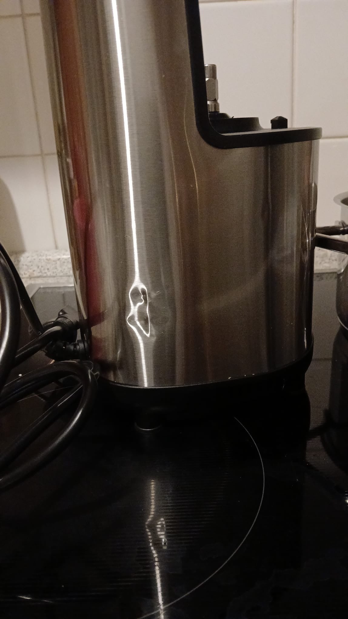 LEBENLANG Slow Juicer – Voorzien Van Koudperstechnologie En RVS Behuizing En 85mm Vulopening – Voor Keuken – Zilver RVS En Zwart Kunststof – 200 W