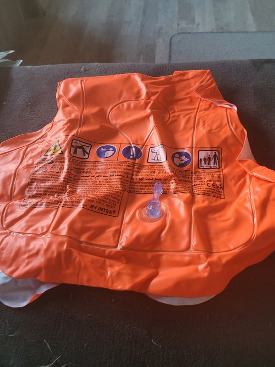 DELUXE SWIM VEST